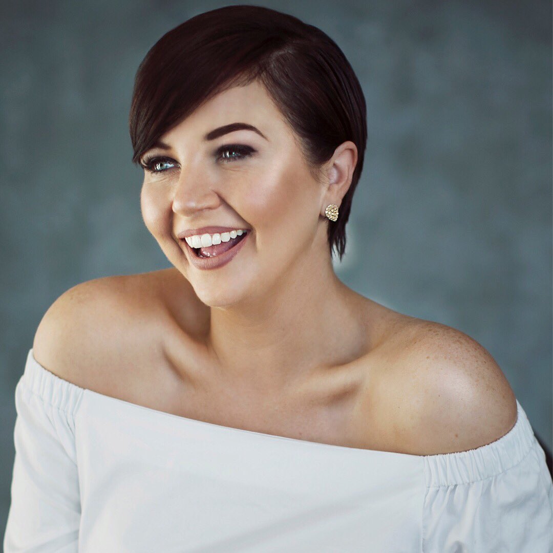 shinhayes1's tweet photo. โLife is short, smile while you still have teeth!โ ๐ Thanks to @annaphotocork for capturing this image at a recent promo shoot with @lockdown_pr at @No1CorkHotel ..I love it!๐ #lockdownmodels #smile #closeup #photoshoot #shinhayes #thinkingoutloud https://t.co/iM8oKoHWl5