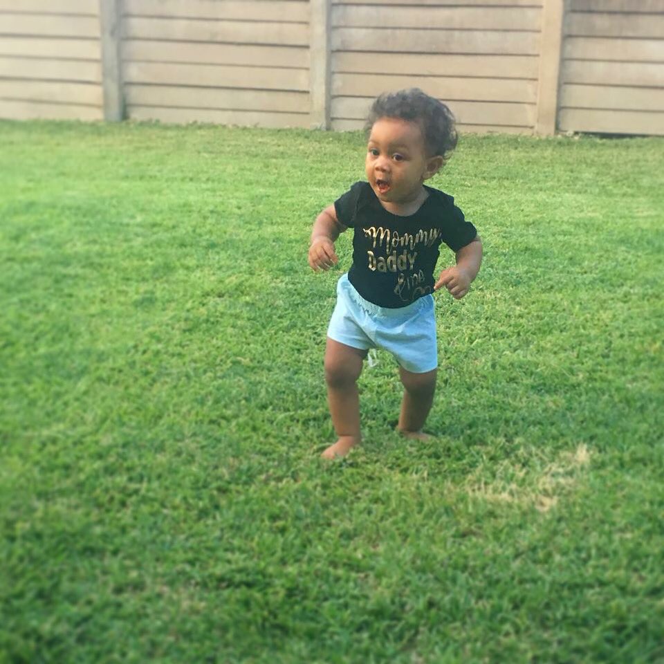 audas_vanschoor's tweet photo. She looks way to BIG here ‼️ 😊❤️
Testing out the surface of the grass to take my first baby step.. 😱 
#WatchingMilaGrow #MilaMoment #MilaDiaries #MilaTime #Daddysgirl #SheHasMyHeart #10seconds #PicofTheDay #MommyDaddy+Me #Almost11Months #FirstTimeDad #Dad2Mila #Thankful https://t.co/gOsYoCuQr9
