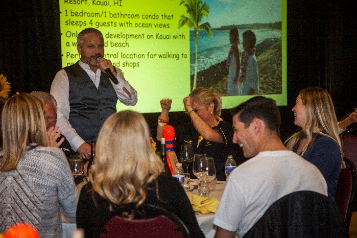 PureEnergyProd's tweet image. Need an Auctioneer for your upcoming fundraiser? 
Phil is not your average fast-talking auctioneer, he uses his energetic and fun personality, to entertain his audiences in to bidding high!