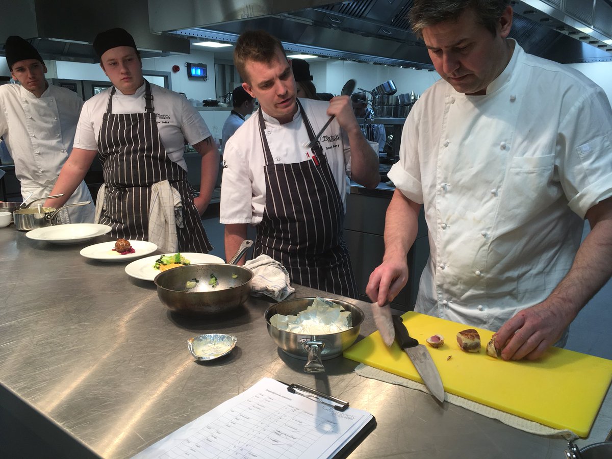 We are ready to go! First dishes look delicious <a href="/Augustustaunton/">Augustus  restaurant</a> <a href="/guestcooks/">richard guest</a> @Bridgwater_Coll @QuantockBTC