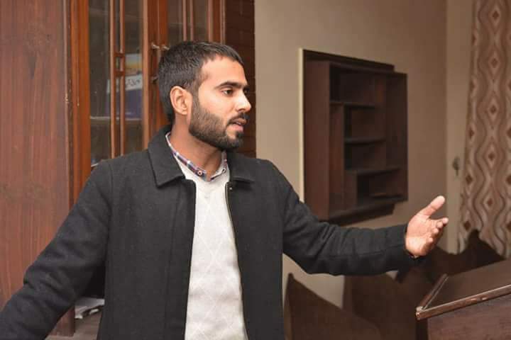 umaribntahir's tweet photo. تم جسے مذاق سمجھتے ہو
ہم اُسے ہتھیار سمجھتے ہیں !!!
Positive Pakistan Lahore Chapter successfully conducted Social Media Warfare Training Workshop.  
#CybrigadeTeam
#PositivePakistan https://t.co/JGwxm0TOuP