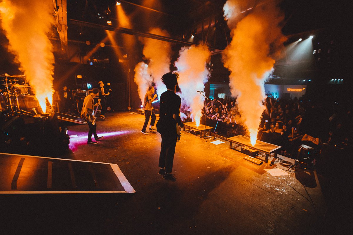 NeckDeepUK's tweet photo. Houston, TX! No problems here 👌
Thanks a lot!
📸: @ElliottIngham https://t.co/niUVmBiJ2d