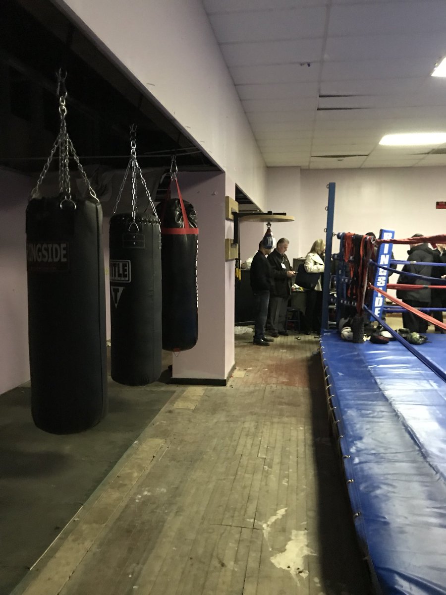 JenniferMDavis3's tweet photo. More than houses! A community boxing gym too! #motownrising #detroit #socent #impinv #youth #community #fromtheasheswewillrise #MEF #makersenvironmentfund @natalie.hazen @GingrasGlobal https://t.co/mf3FRErOMA