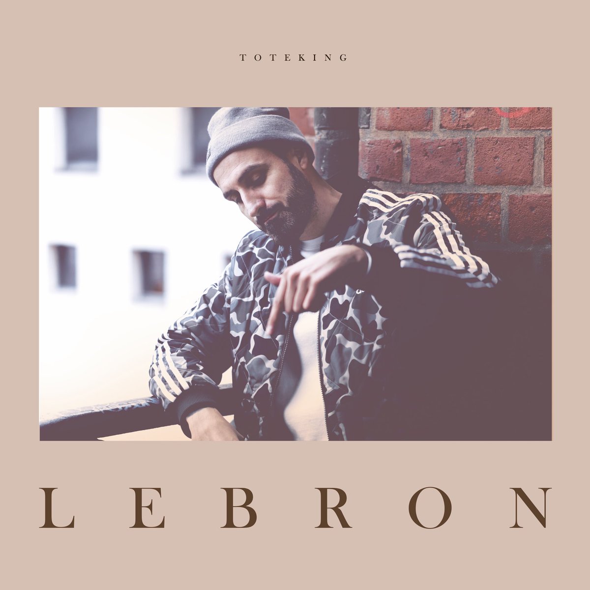 ToteKingOficial's tweet photo. Mañana viernes, 26 de Enero, sale a la venta LEBRON. El día por fin llegó https://t.co/Dx7Lv2tk2r