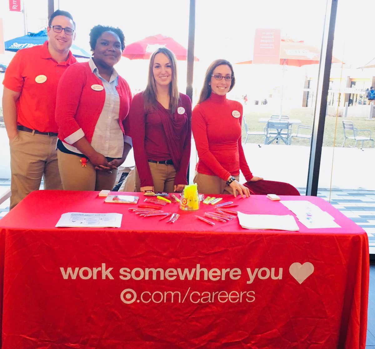 D419 Having fun with <a href="/RUcareers/">Visit @RutgersCareers</a> helping Critique Resumes for Future Leaders <a href="/Target/">Target</a> <a href="/TargetCareers/">Target Careers</a> #worksomewhereyoulove
