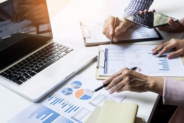 woundwizardemr's tweet photo. The global EHR-EMR market is expected to reach US $120 billion by the year 2023 #WoundEMR.com: https://t.co/JW4D3STfj6 https://t.co/RlvJeeppQa