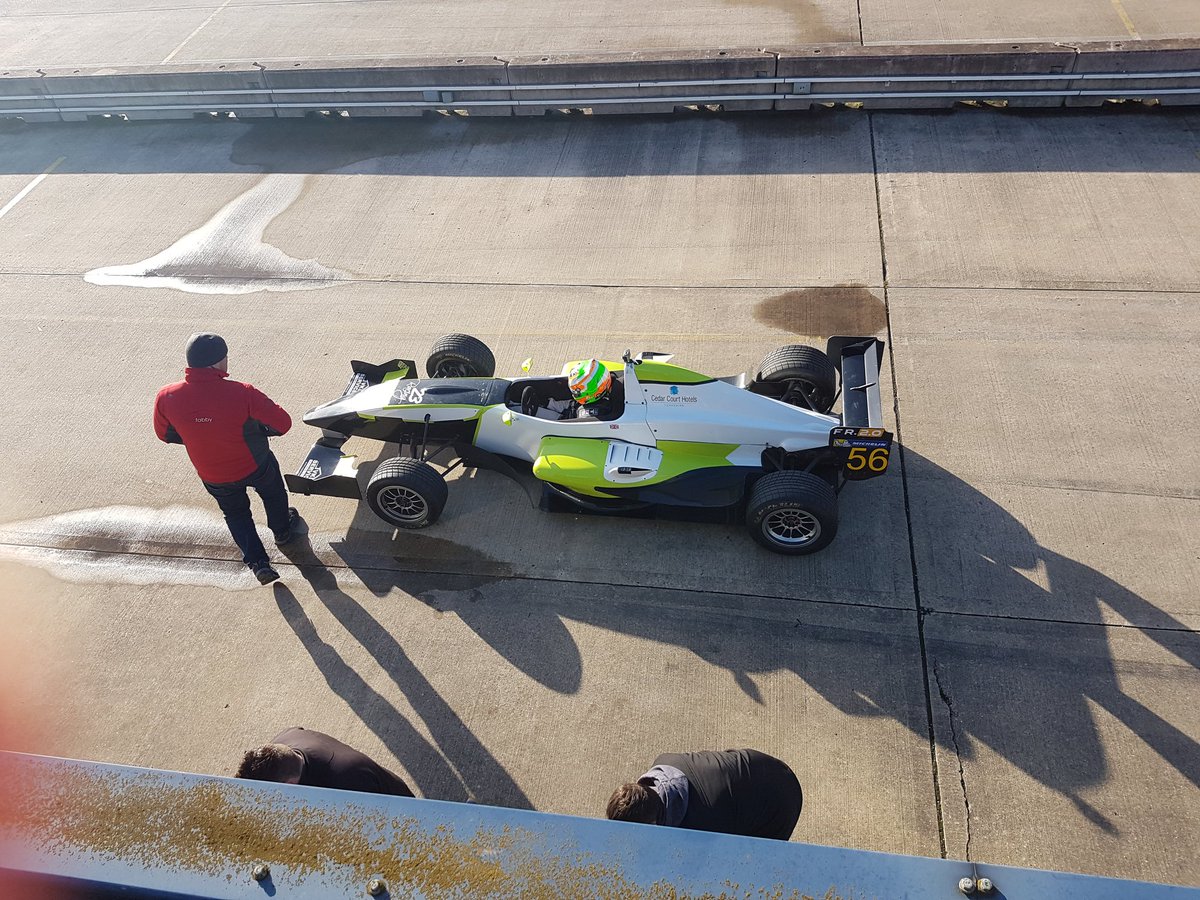 jackfabbyracing's tweet photo. Time to get off the wets, track finally looking dryer in places. 🏎 #FormulaRenault2.0 https://t.co/eOuQpqiJWV