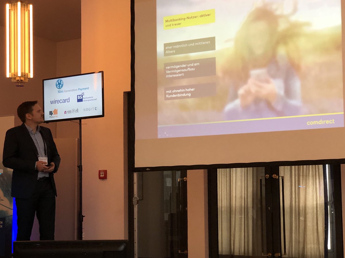 _mitsch_'s tweet photo. Sehr interessante Insights in das Multibanking der Comdirect. #bcngp18 https://t.co/oR8z5Z1gCB