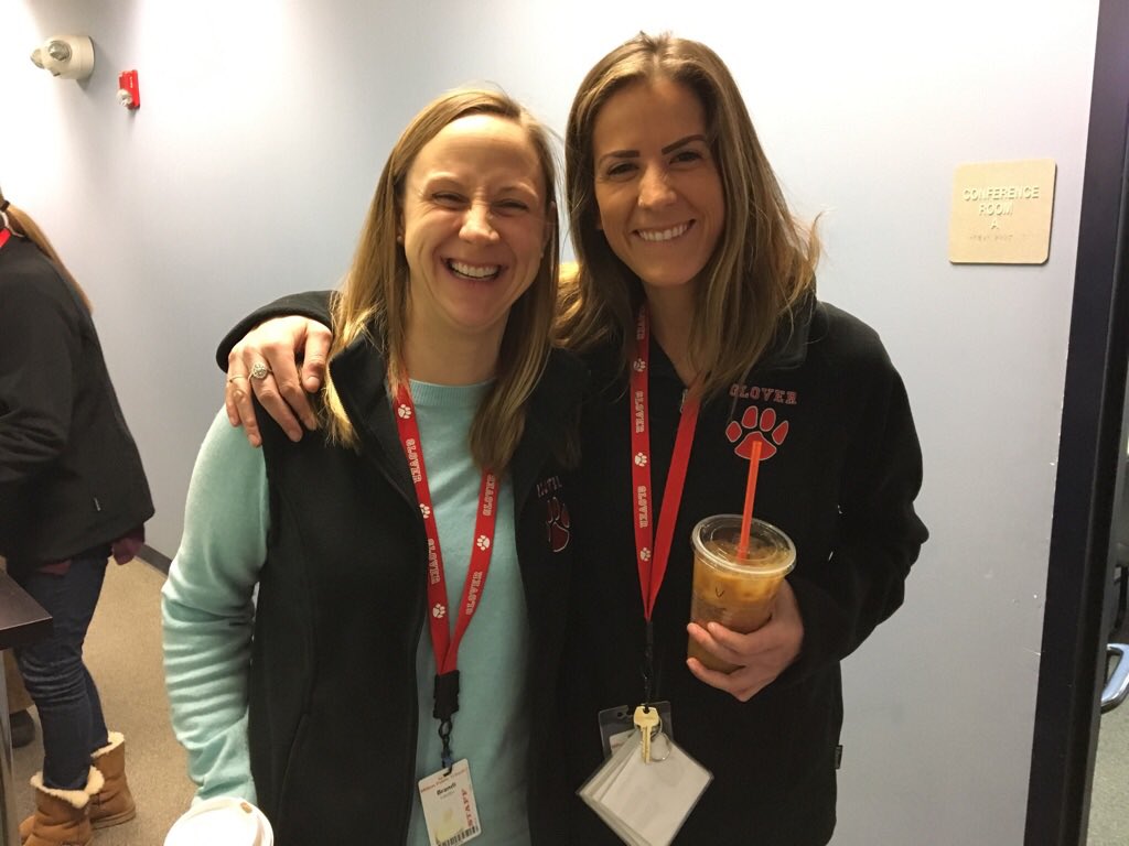 GloverSchool's tweet photo. Thank you Glover PTO and ProForma for our amazing new Glover fleeces! We love them!! Happy teachers, happy kids! Thank you!!! https://t.co/LmpSOpgZvl