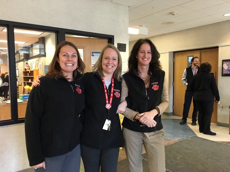 GloverSchool's tweet photo. Thank you Glover PTO and ProForma for our amazing new Glover fleeces! We love them!! Happy teachers, happy kids! Thank you!!! https://t.co/LmpSOpgZvl