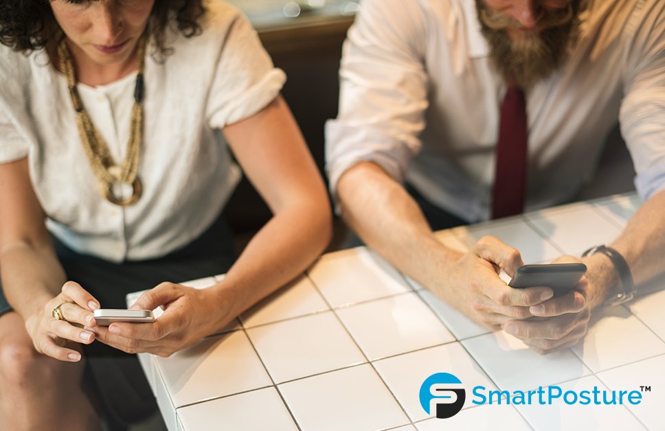 Smart_Posture's tweet photo. Heads up! Achieving #goodposture while you scroll through your phone is possible, you just need a little help from the SmartPosture app. 
It runs behind the scenes and notifies you if you're #slouching. Try the free version now – https://t.co/IyvbDZYoiN! #EveryDegreeMatters https://t.co/BKzfwOndBn