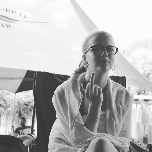 I know it is unfair to say you have favourite family members. But what about unfavourites? What do you think <a href="/eimear/">Eimear</a>.s ?
#family #kerang #englishrelatives #australia #thefinger bit.ly/2DBzHNa