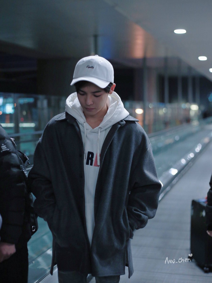 houminghaou's tweet photo. 180125 GuangZhou🛬Shanghai

cr chen #侯明昊 #houminghao #NeoHooo 🐵 https://t.co/ZrIn4PV3X7
