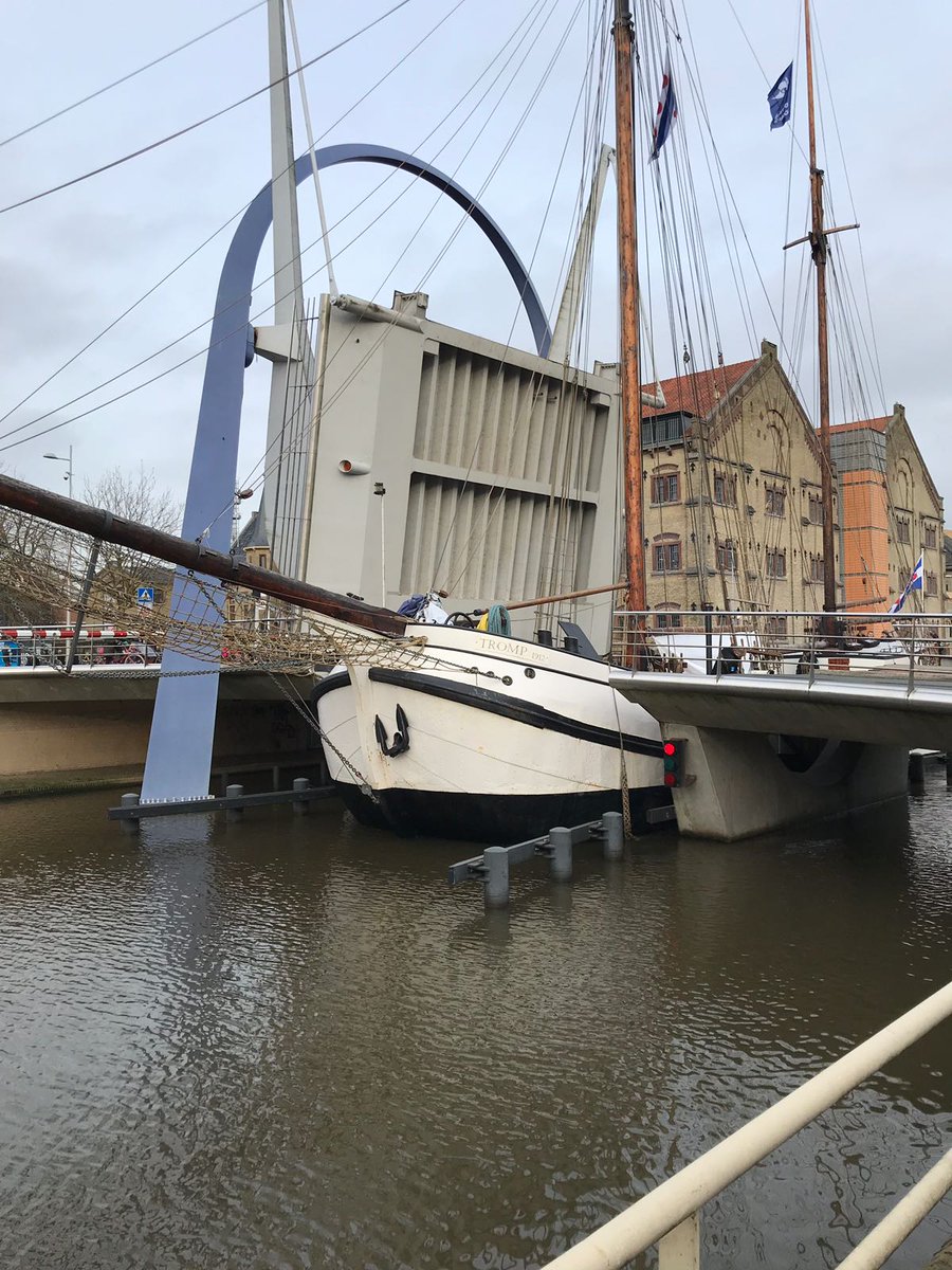 Zojuist is @11Fountains Leeuwarden binnengevaren. Ook zij maken zich klaar voor het Openingsweekend van #LF2018. #lovefryslan