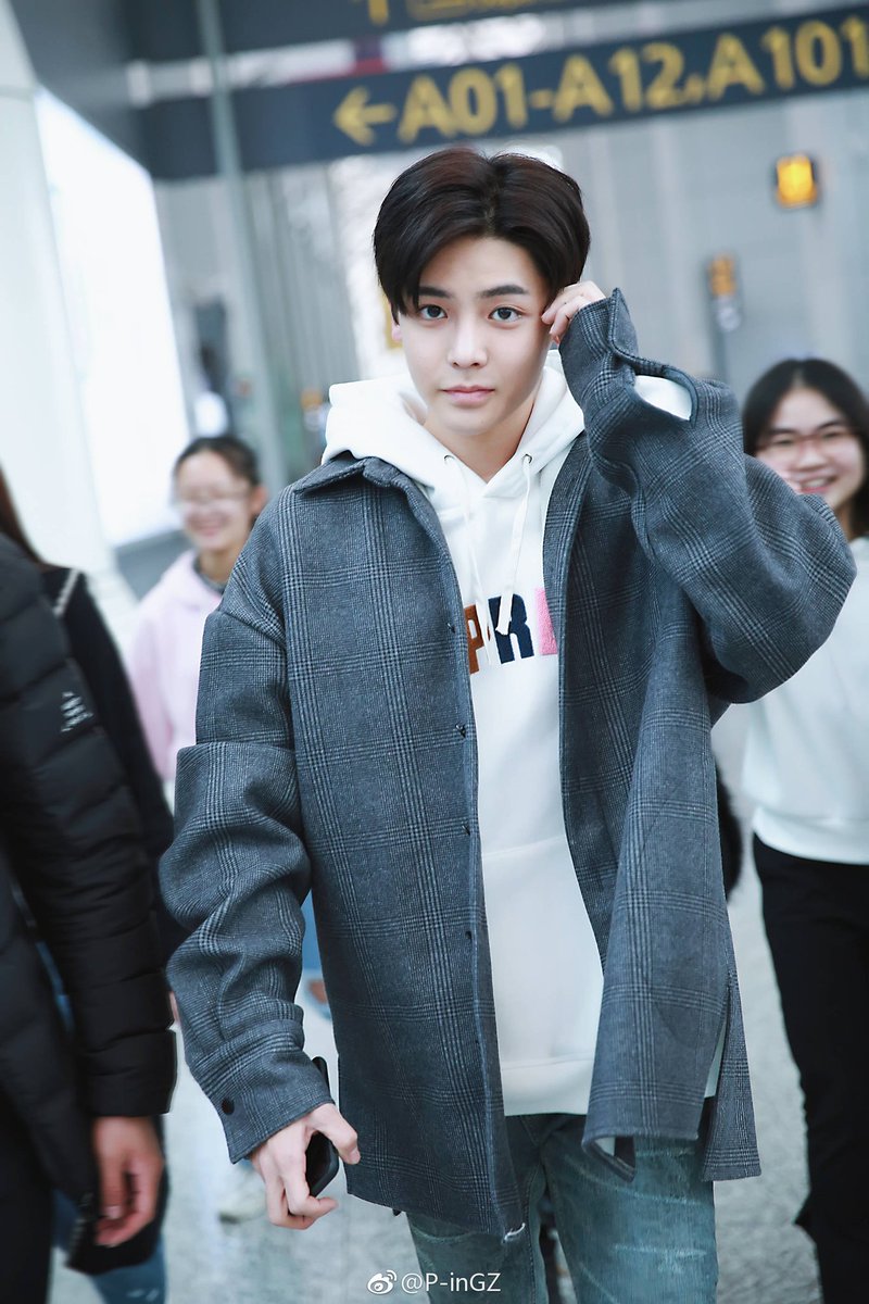 houminghaou's tweet photo. 180125 GuangZhou🛬Shanghai

cr chen #侯明昊 #houminghao #NeoHooo 🐵 https://t.co/K7fpeSA4wv