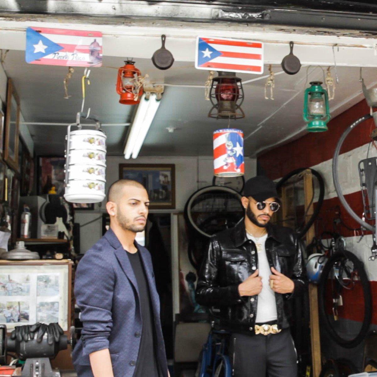 themartinezbros's tweet photo. 2night we'll be reppin' PR w/ @LouieVegaNYC, @DJModeNYC, @DJLadyS at @Remezcla in NY with 100% of the proceeds going to support recovery efforts via the #MariaFund. Come join the party or if you're not in NY give what you can! 🇵🇷️ 🙏
Tickets/Donations: https://t.co/5BHOHtZ10o https://t.co/I4NXC5AfRx