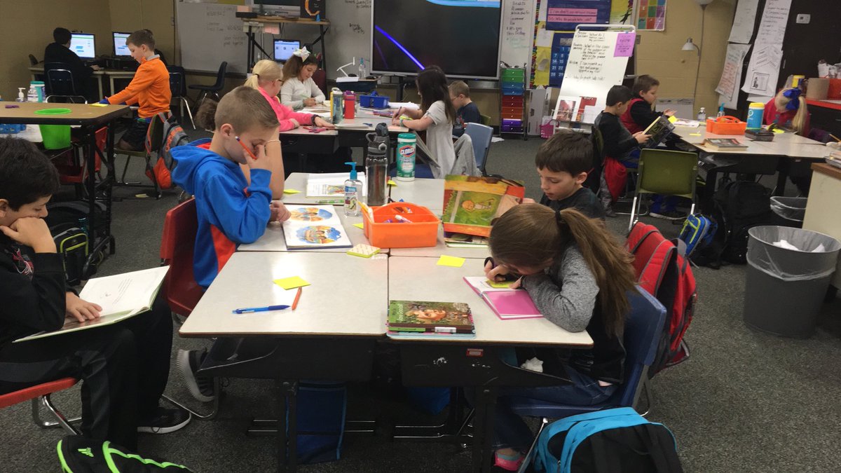 Casteel1Kelly's tweet photo. 4th graders can be teachers too! Today we are preparing to teach our 1st grade buddies all about cause and effect relationships! @Jes4th @WCDE_TN https://t.co/FwprlhO36o
