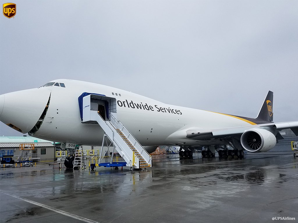 We're all smiles today! An early birthday present from <a href="/BoeingAirplanes/">Boeing Airplanes</a> - our fourth #UPS7478F! 🎂✈️ #avgeeks