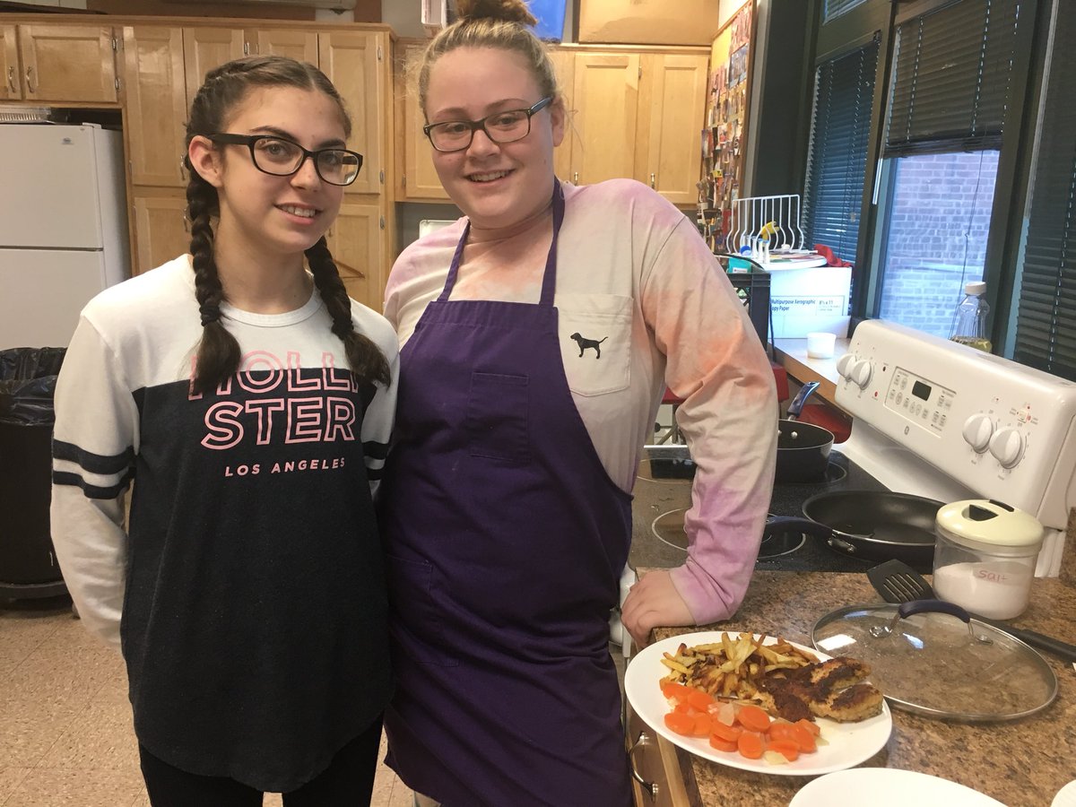 GoMMSDukes's tweet photo. Mrs. Giacoia’s Food and Nutrition Class participating in the “Food Challenge”
@GoMMSDukes @suptbrooks2015 https://t.co/u6oBuZM2yQ