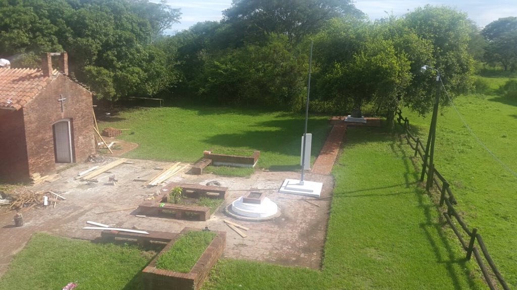 RciaObrasPcas's tweet photo. #ResistenciaTieneHistoria ⛪️Estamos trabajando en la recuperación del Sitio Histórico San Buenaventura del Monte Alto. Capilla de Franciscan y reducción de los indios Vilelas marca el inicio poblacional de #Resistencia @MuniResistencia @d_arevalo_ @jmcapitanich @mlau_22 https://t.co/1V8IZ72OsG