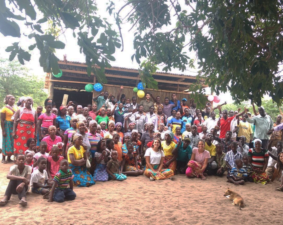SomosDelMundoAC's tweet photo. Así avanza la construcción de 14 nuevas aulas en escuelas rurales de Mozambique #NthiroHiTwanano #TrabajoEnUnión https://t.co/eeBbgrj3QK