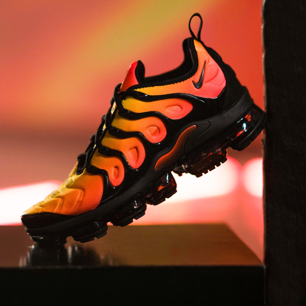 footlocker vapormax plus