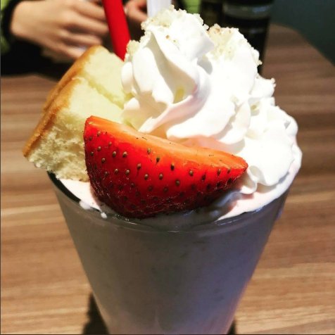 It's Strawberry Shortcake Shake season! Yum!
What's your favorite B21 shake?

PC: @yummiepiggie