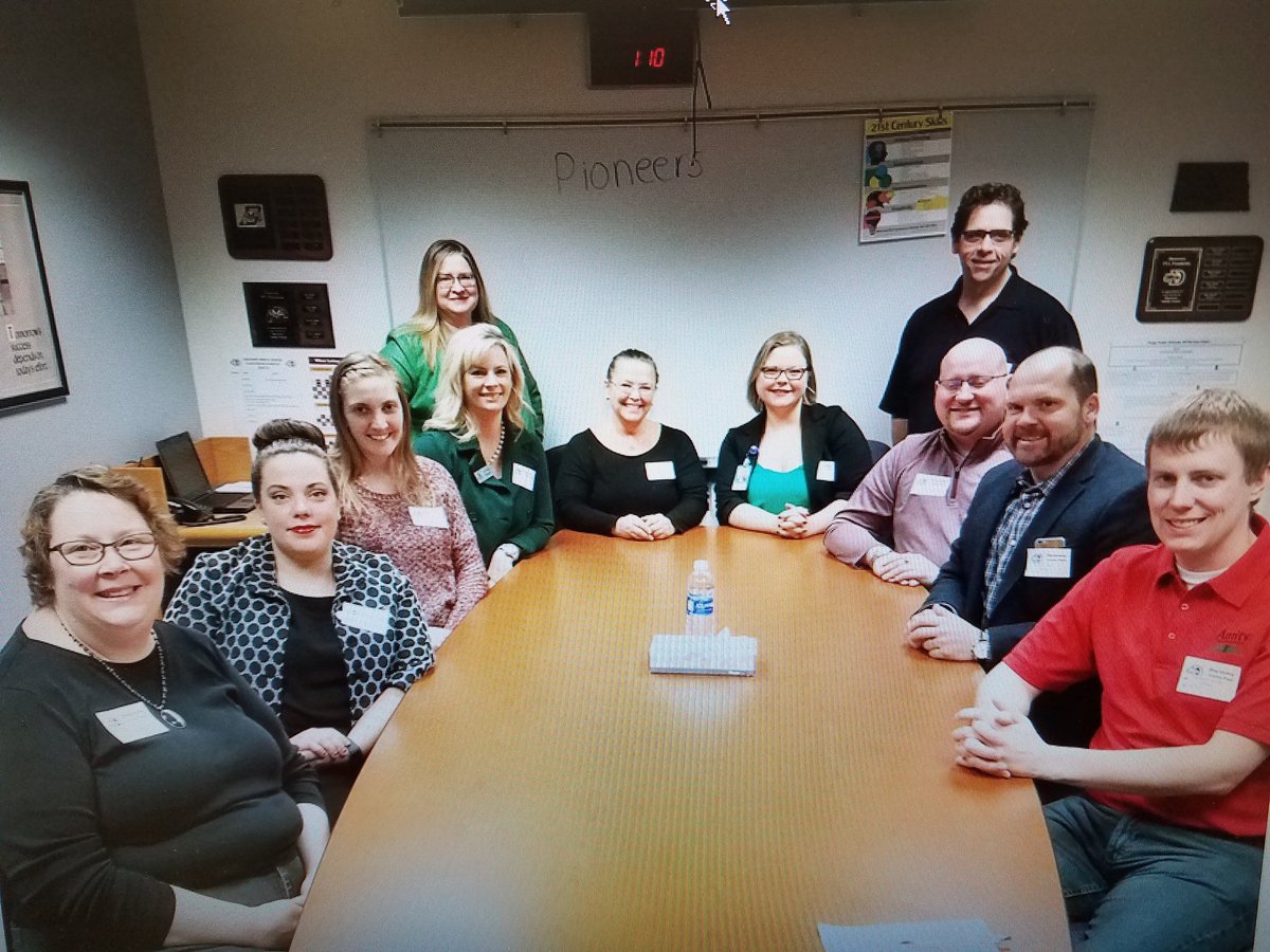 CrystalCoDane's tweet photo. Congratulations to all the 6th graders at Discovery Middle School in Fargo for their great field trip presentations. Job well done!
#sugarissweet https://t.co/i5CdshT9r6