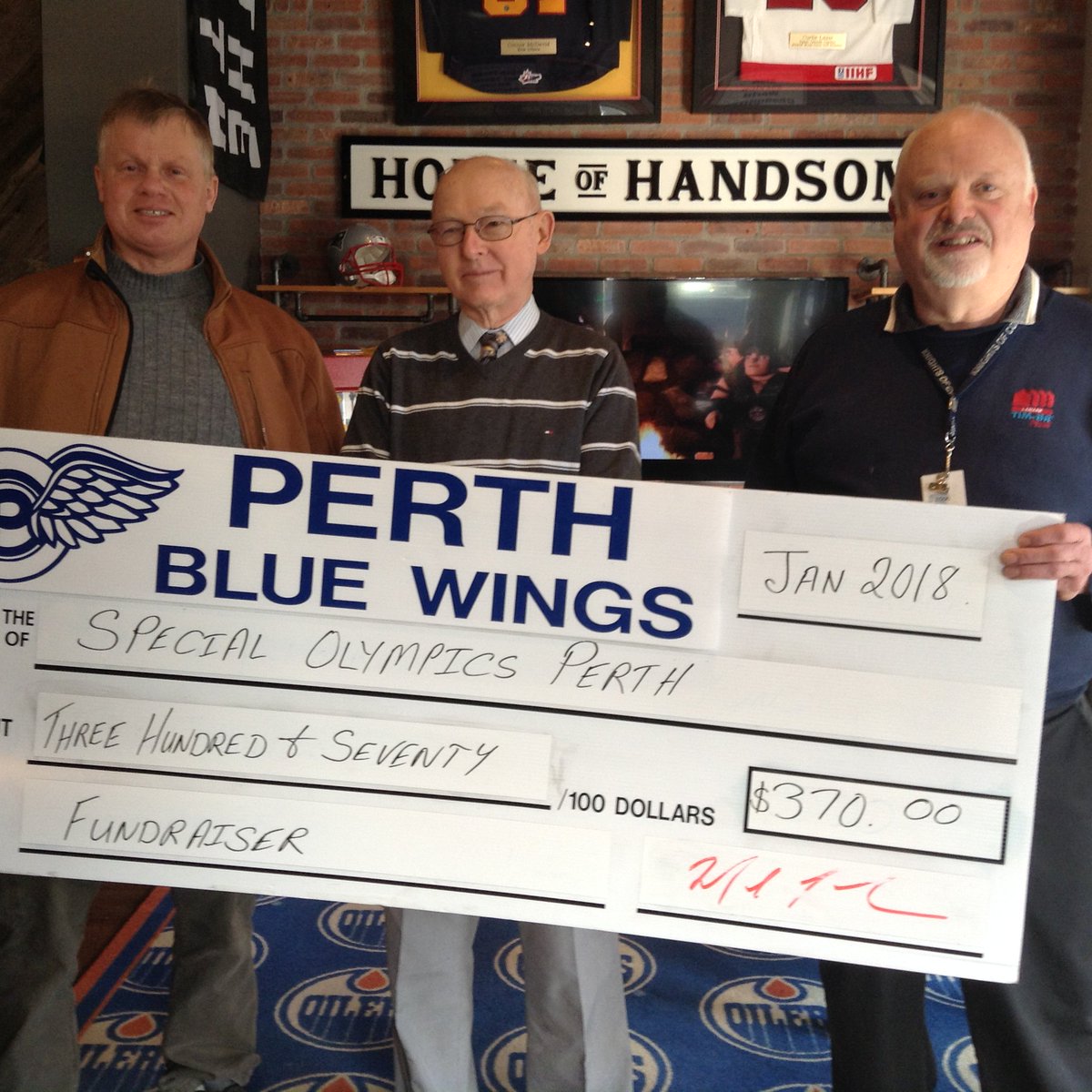 PerthBlueWings's tweet photo. $360.00 Raised & Donated To Perth Special Olympics Yesterday by @CCHLTier2 @PerthBlueWings And Their Generous Fans... #LivingIsGiving #PBWGiveBack https://t.co/MdqlnfVWY5