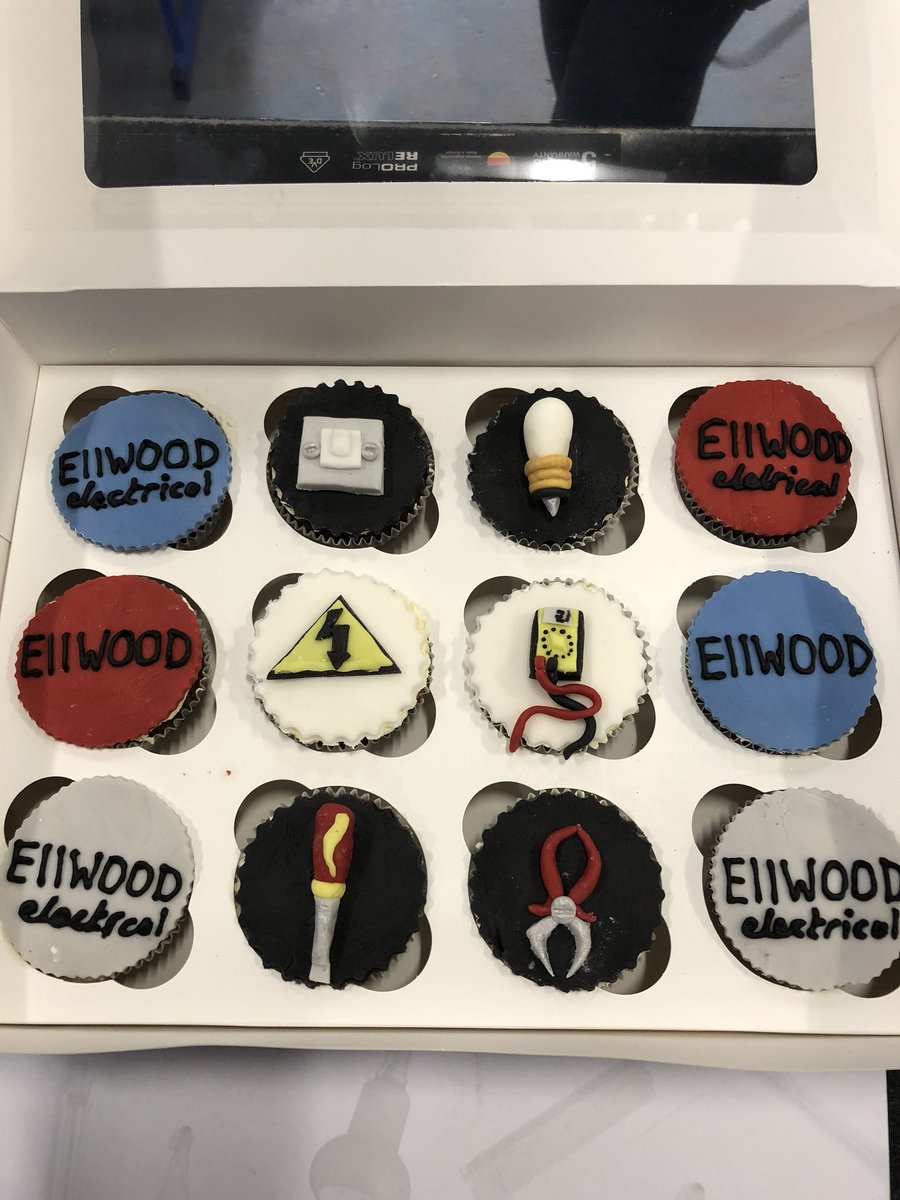 EllwoodElec's tweet image. Makes the job worthwhile when customers make homemade cupcakes for you and all your other customers! Please take a moment to appreciate the icing!