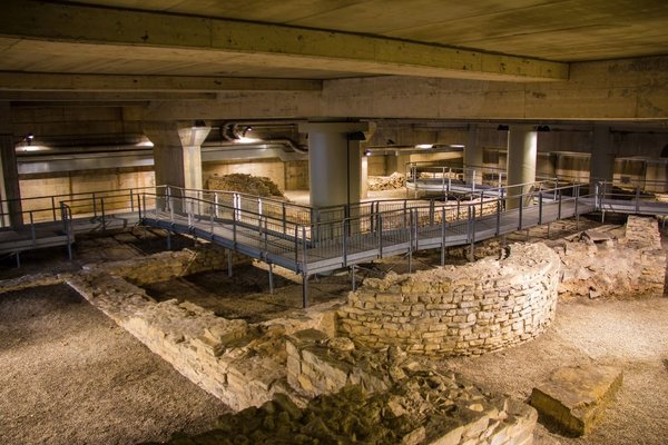 ArchPubUNISI's tweet photo. Gli studenti oggi hanno espresso le loro idee su come pianificare la #comunicazione e #valorizzazione di un sito archeologico. 
Nelle foto, tra alcuni esempi presi in considerazione, anche chi la comunicazione la "mastica" come @OpenSalapia e @ArcheoPilastri https://t.co/IpcDqmtxQK