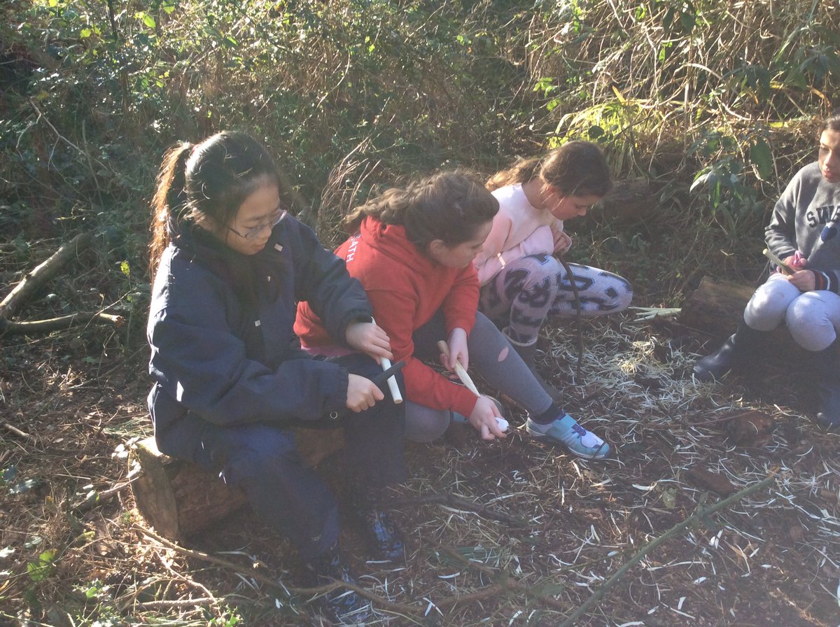 THSch_Junior's tweet photo. Forest school has been fabulous again this afternoon. This time enjoyed by Year 6 #thforestschool #thy6 https://t.co/mtRQBgsuoO