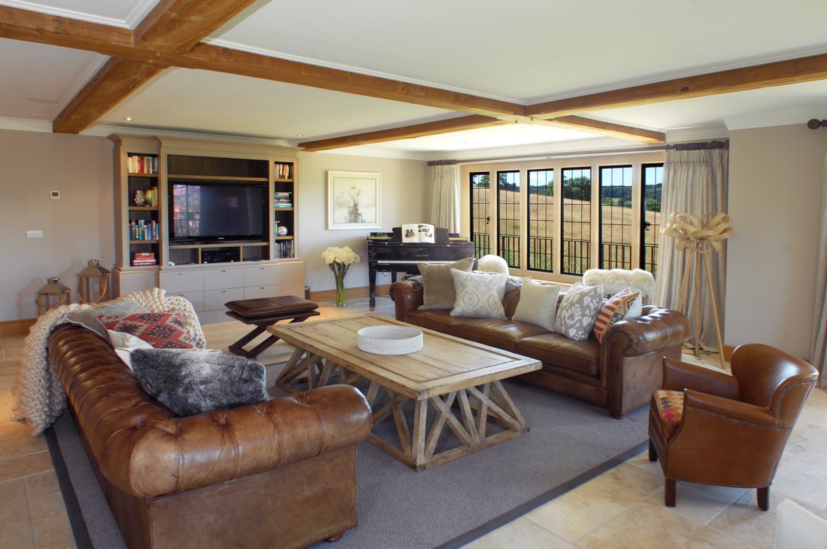 simonescapes's tweet image. Made any plans for Easter? Why not book a well-deserved break at our Cotswold country house, Elkstones? It’s the perfect base for a family get-together. Take a look around bit.ly/2n9WZ2n