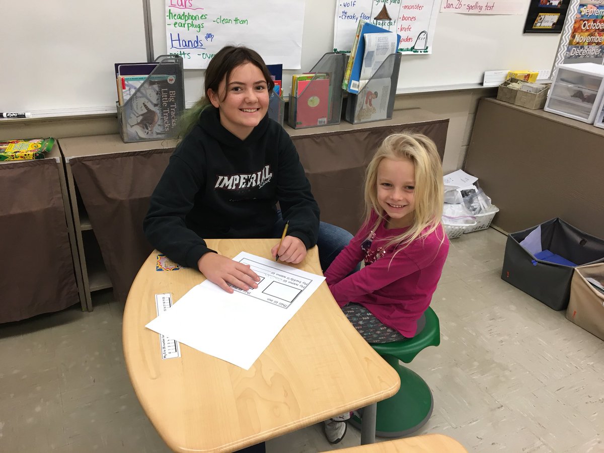 kelrho5's tweet image. @ImperialSchool1 morning mentors hard at work! #learntoreadreadtolearn #bulidingrelationships #cougarfamily