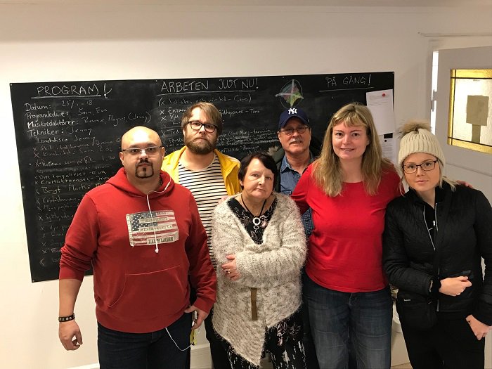Radiofontanen's tweet photo. Du är aldrig ensam med Radiofontänen! https://t.co/yIcpsHkEPN https://t.co/iSINUH0twy