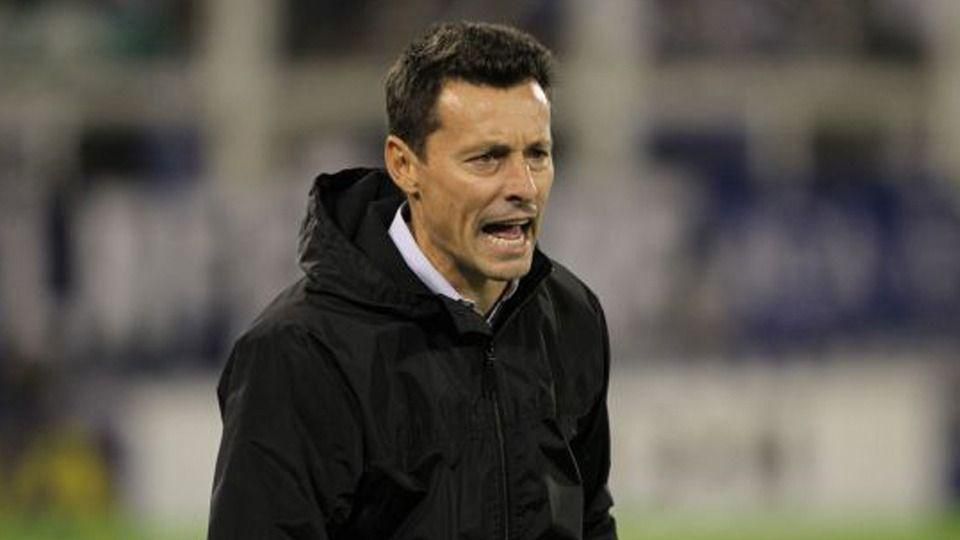 NicoFernandezBB's tweet photo. Christian #Bassedas, DT de #Olimpo, en @delabahiafm: "Ningún jugador va a jugar si no está al 100%. #Cabalucci es un muy buen jugador, pero le falta para volver. A #Ojeda y a #Lentini los veo muy bien; hicieron una buena pretemporada. Y estoy conforme con los refuerzos". https://t.co/wDFFte6eQy
