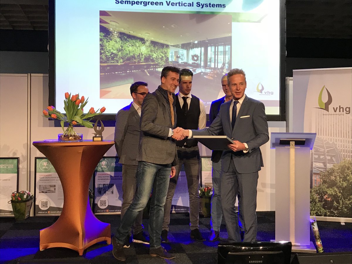 IntoGreenNL's tweet image. De winnaar van de #vhg interieurbeplantersprijs is bekend: 
Aedes Real Estate/Hyatt Regency Spinoza in Amsterdam door @Sempergreen Vertical Systems