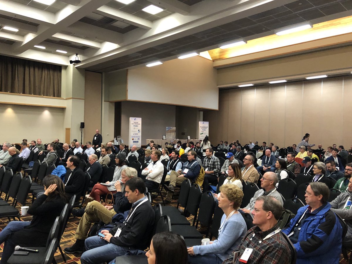 SelfStorageAssn's tweet photo. #SSASki18’s Innovations and Trends in #SelfStorage Panel has begun. Moderator Gary Sugarman and panelists Mike Burnam, Adam Mikkelson and Jefferson Shreve discuss discuss what they’re doing to stay innovative. https://t.co/0diuMwgaMT