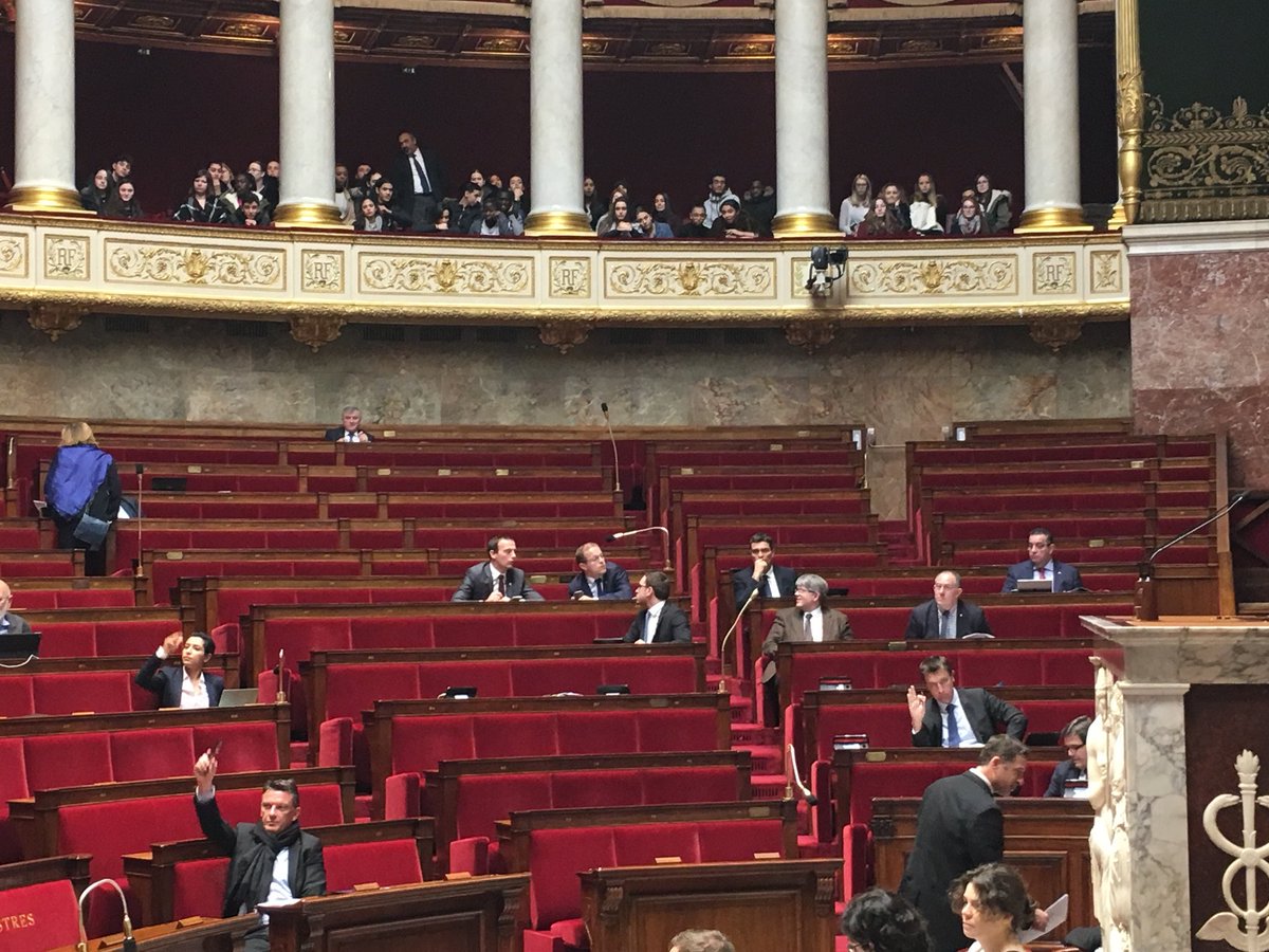 EMNormandie's tweet photo. 48 jeunes de 1ère et Terminale en visite à #Paris dans le cadre des @EM_Cordees #EDRESUP #EMNormandie. Au programme : visite de l'Assemblée Nationale et du @quaibranly ! https://t.co/UPbMemMsEM