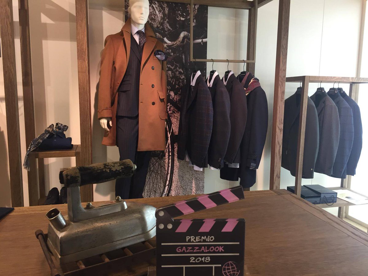 ANardelli1951's tweet photo. 93'edizione @Pitti_Immagine Uomo: @ANardelli1951 è tra i vincitori dell'ambito premio #Gazzalook2018 da @Gazzetta_it , riconoscenza che viene assegnata stagionalmente ai capi Top del Pitti.
#AngeloNardelli #abbigliamentouomo #madeinItaly #PittiUomo #PU93 https://t.co/nBOph4z9A0