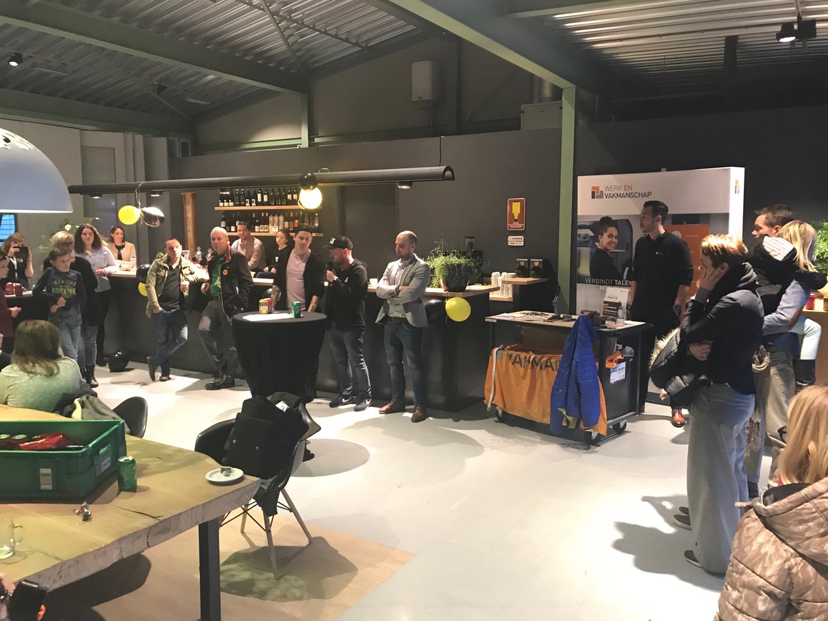 M_Nederhoed's tweet photo. #vlogbattle #cfxsquad #harwig #werkenvakmanschap #technischeunie #emmen https://t.co/M3TiYFC7l7