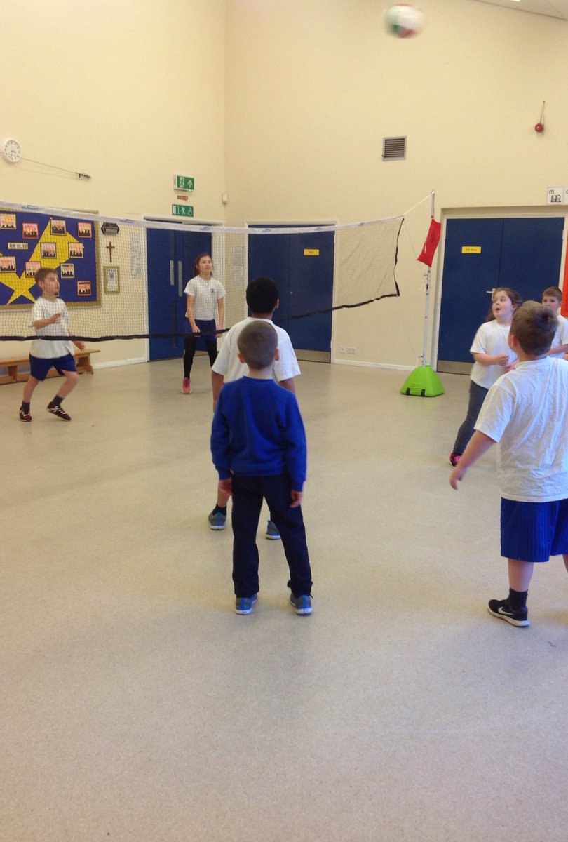 OurLadySport's tweet photo. @CGSOutreach leading our very popular after-school multi-sports club, focussing on volleyball this week! 🏐 https://t.co/01oWq1xyos