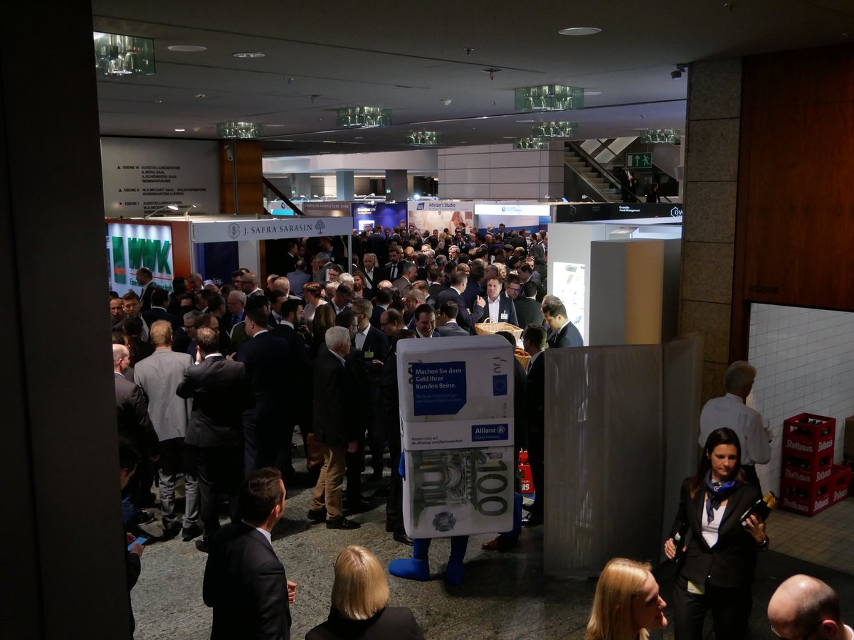 Kapitalexperten aus ganz Deutschland rücken dem Geld auf die Pelle. #BeineMachen auf dem #Fondskongress in Mannheim. Mehr erfahren? Hier klicken: de.allianzgi.com/multiasset/bei…