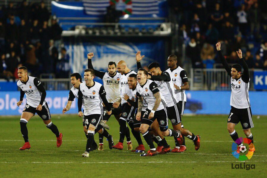 lidii_vcf02's tweet image. #Amunt #HemTornat #SomVCF #CopadelRey #Semis ⚽️🏆