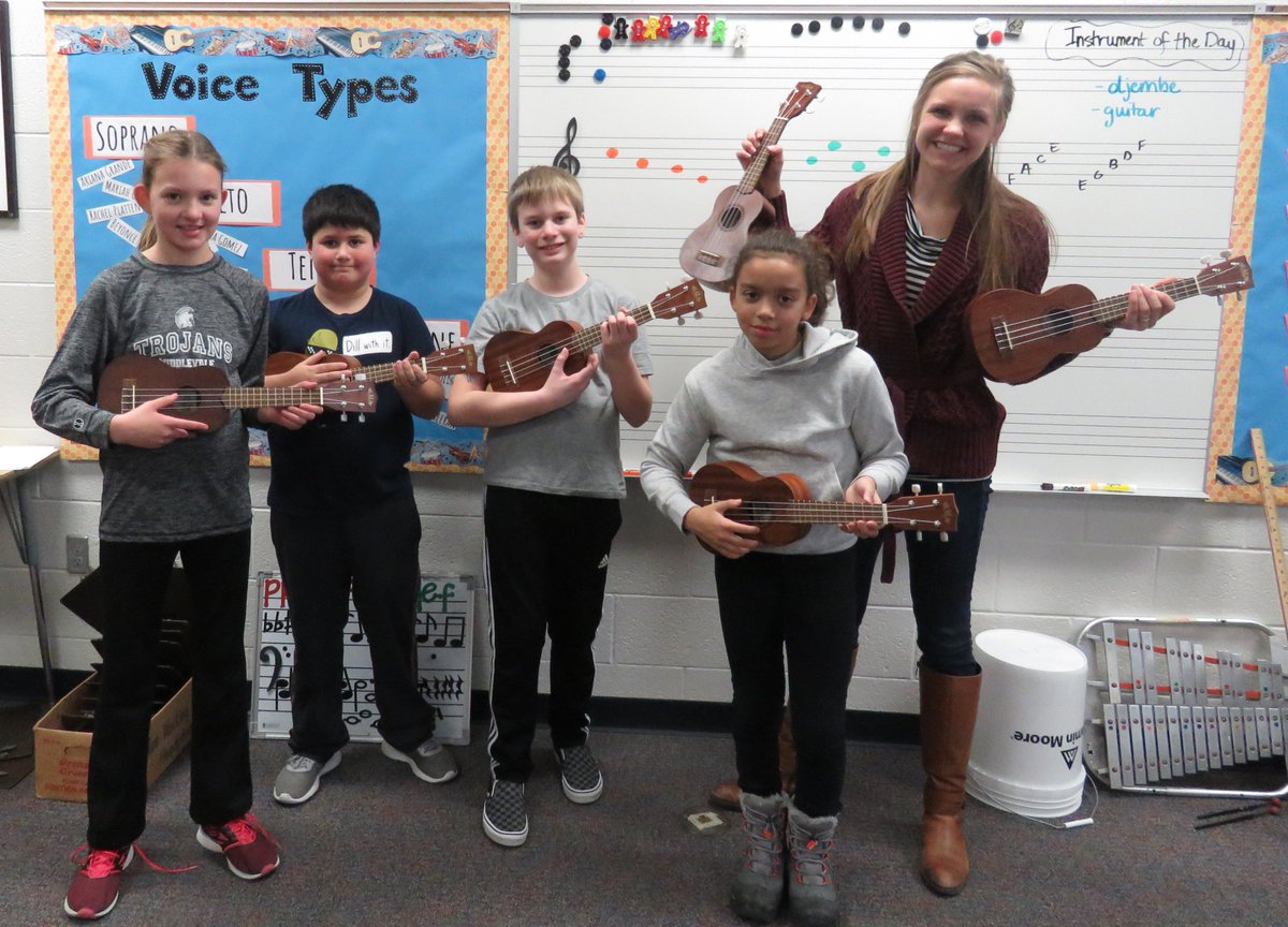 TomEnslen's tweet photo. Love, love, love the new ukuleles Page students are playing in music class thanks to a YAC grant written by fourth-grader Erik Cove! Can't wait to hear students play the new instruments! #tkstrong https://t.co/NRsbgTcPip