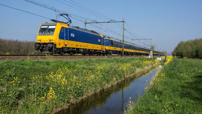 Leg de rode loper maar vast uit. Breda is vanaf 9 april ook voor treinreizigers uit België en Frankrijk supergoed bereikbaar. De rechtstreekse trein gaat eindelijk rijden. Welkom! Bienvenue! Welcome!