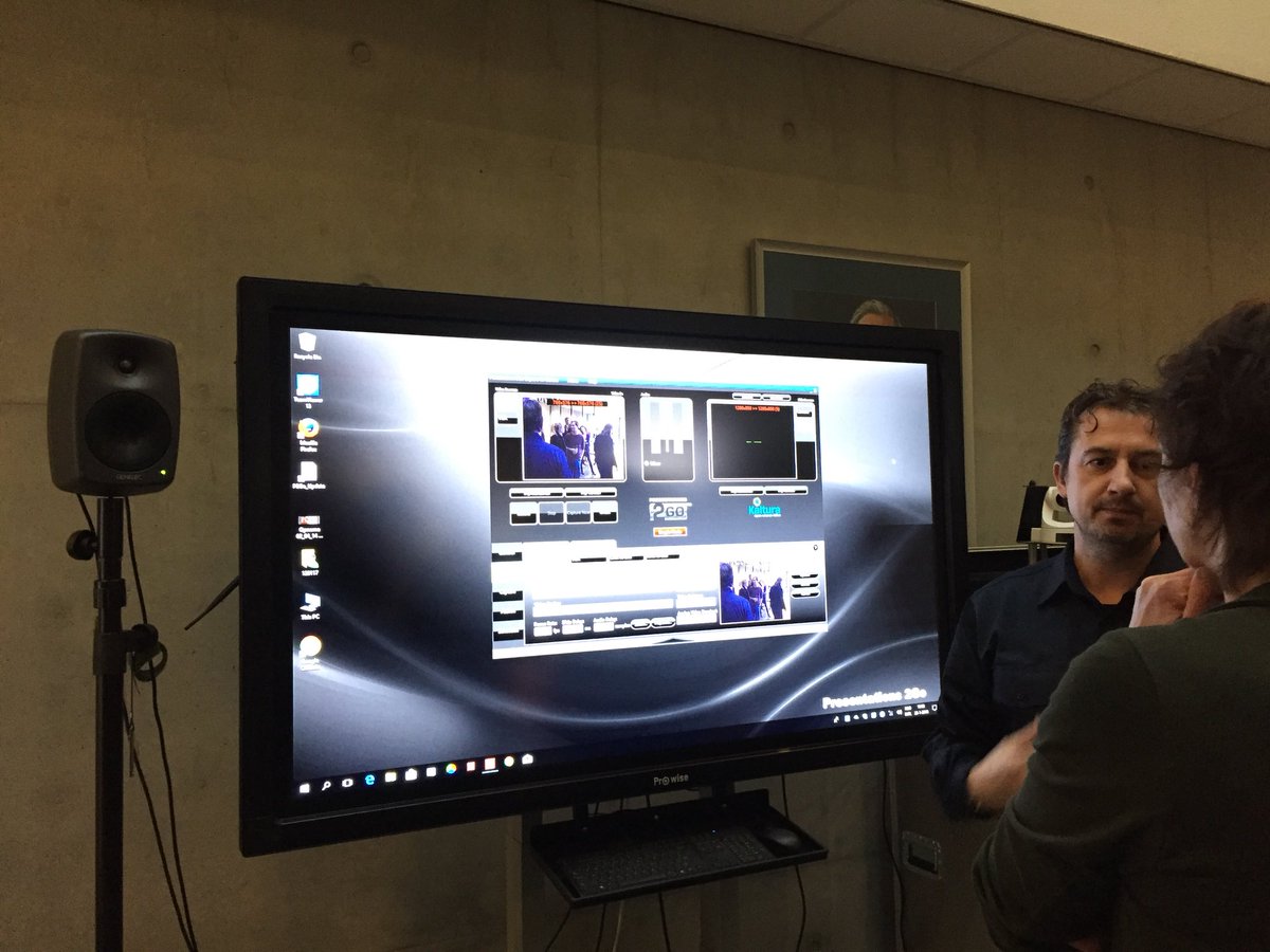 CIT_RUG's tweet photo. Presentaties en demo’s van BLAT @hanze @Reality_Center @Nestorsupport en @TrainTool tijdens informatiemarkt en borrel #oning https://t.co/xQOqNYiGF0