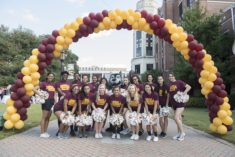 Loyola_NOLA's tweet photo. So you’ve been #LoynoAccepted. Congratulations! Now what? Be sure to submit your deposit, join the Class of 2022 Facebook group, and register for Presidents Open House on March 10, 2018! https://t.co/VmHmgnUuEF https://t.co/E8zgdGX3Ba