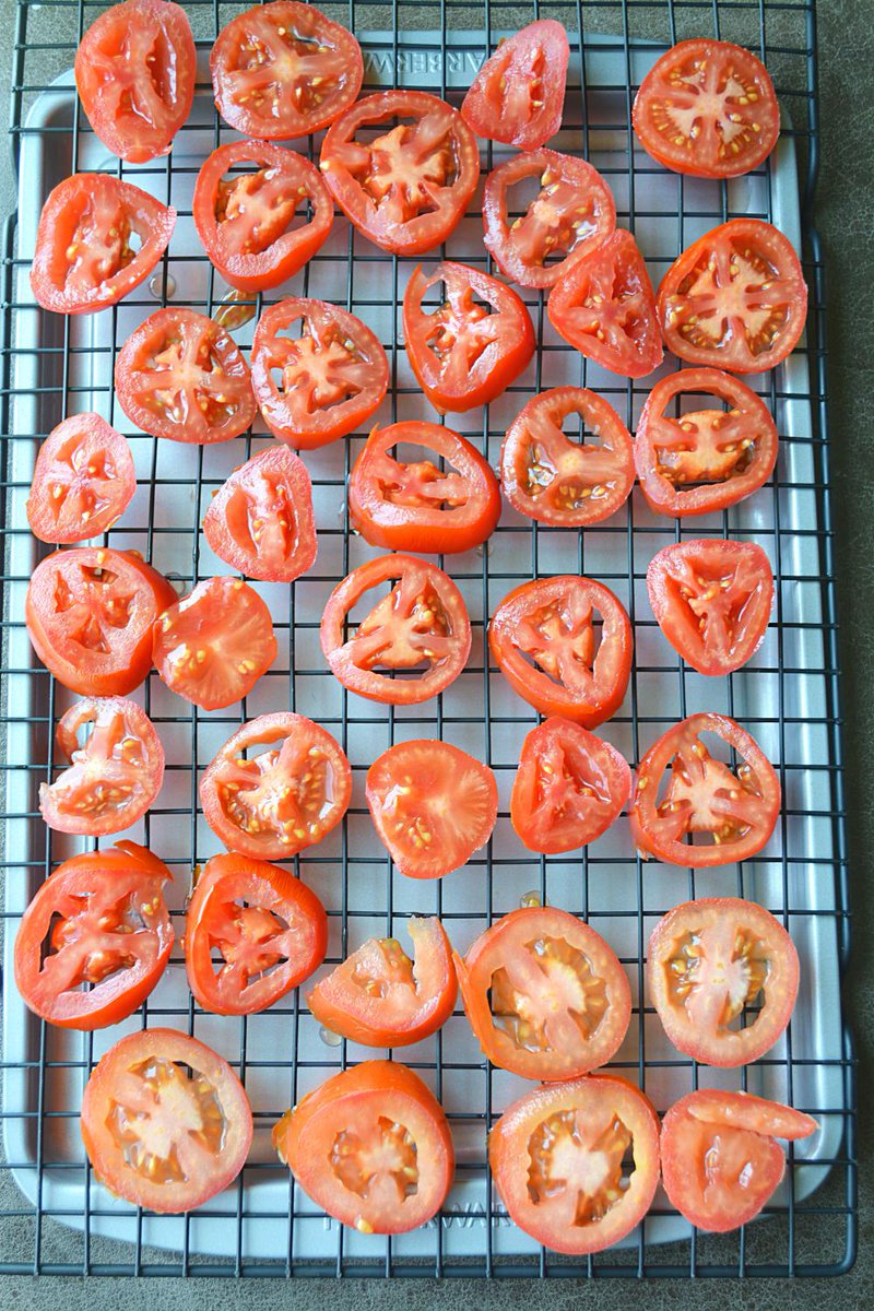 mha_app's tweet photo. Use a Rack to StoreTomatoes. Using a rack allows the stems to poke through - keeping the stem side of tomatoes unexposed keeps them fresh for about a week outside the fridge.#freshtomatoes #rawtomatoes #alltomatoesallthetime #tomatosandwich #tomatocheese #tomatosauce #tomatosoup https://t.co/m23uLlyImT