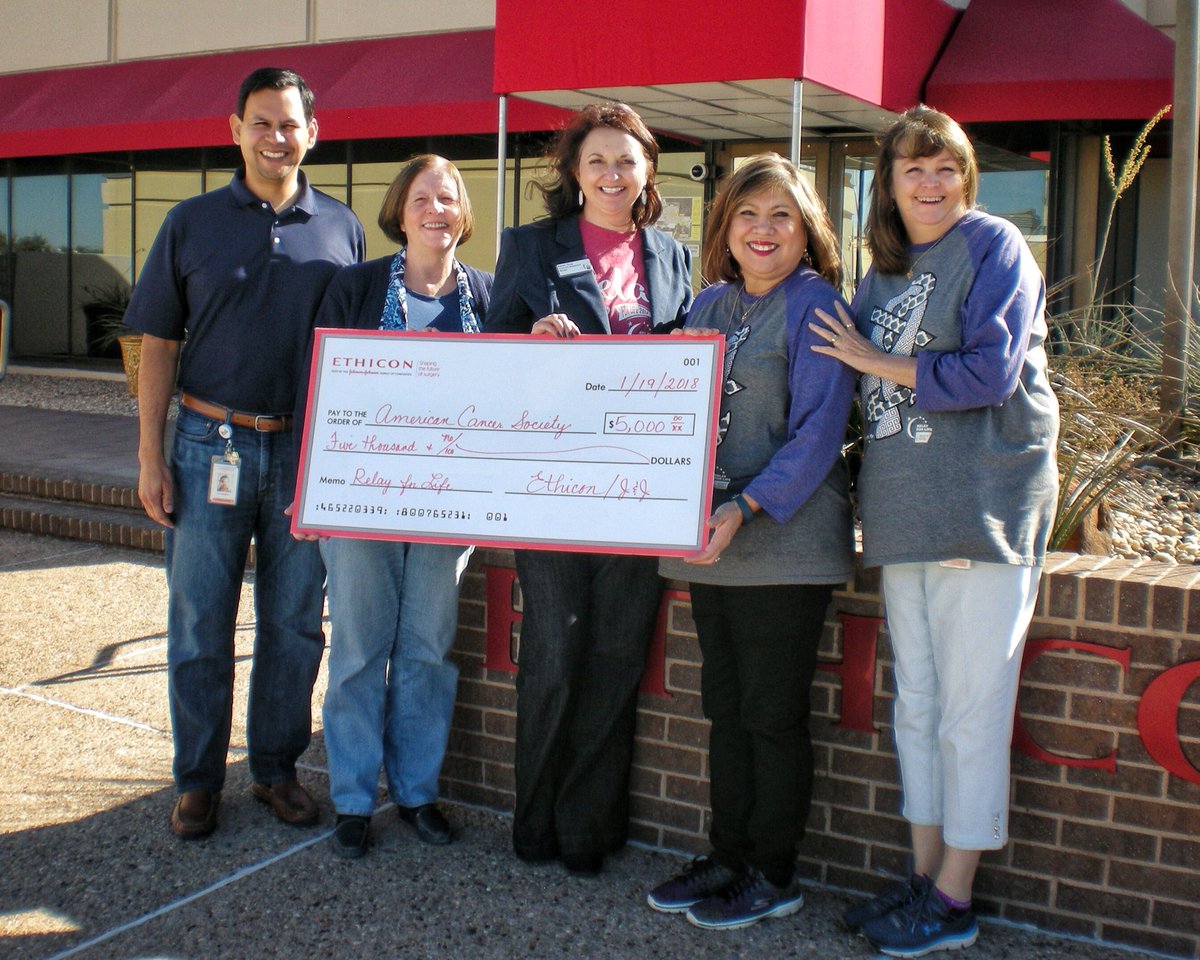 rfltomgreen's tweet photo. Thank you @Ethicon San Angelo for your Platinum Sponsor donation of $5,000 to Relay For Life. We are also proud of your commitment to improve the lives of your employees by offering healthy initiatives and incentives! #ethicon #hatsofftohope #rfltomgreencounty https://t.co/9oJrjyUJ9y